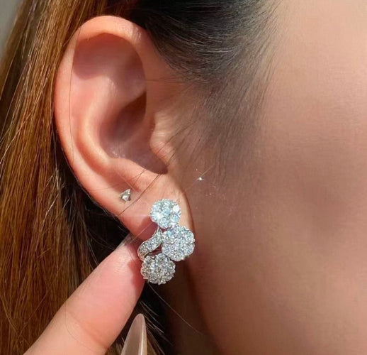 Van Cleef & Arpels Snowflake - Boucles d'oreilles en platine et diamants 58 Facettes Jnci168