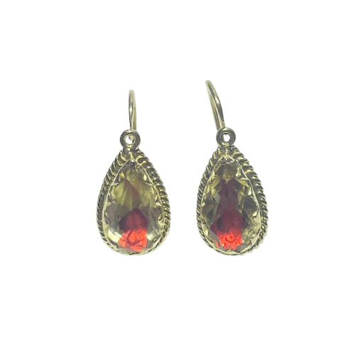 Boucles d'oreilles Boucles d'oreilles poire en or jaune 18K 58 Facettes 250261
