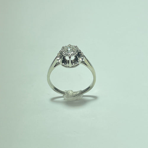 Bague en or blanc 18 carats avec diamant