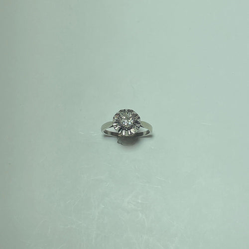 Bague 55.5 Bague en or blanc 18 carats avec diamant 58 Facettes 250399