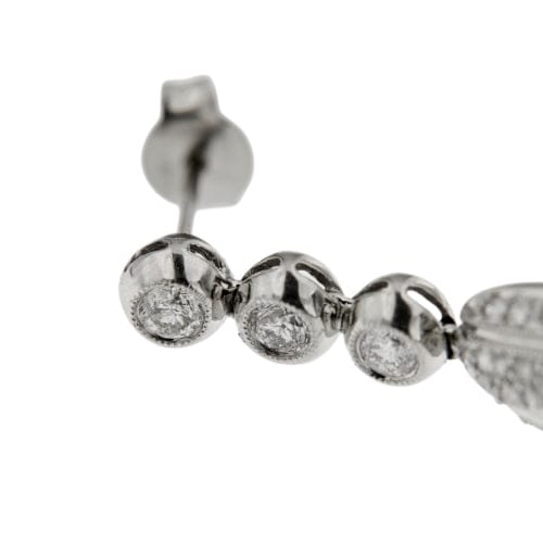 Boucles d'oreilles Boucles d’oreilles pendantes - Diamants en or blanc 18 ct 58 Facettes 40631