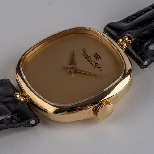IWC Classic 2082 - Montre femme en or jaune 58 Facettes TOT-02040