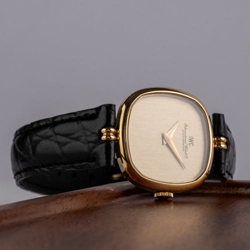 IWC Classic 2082 - Montre femme en or jaune 58 Facettes TOT-02040