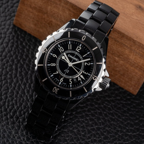 Chanel J12 - Montre H0682 en céramique noire 58 Facettes TOT-01990