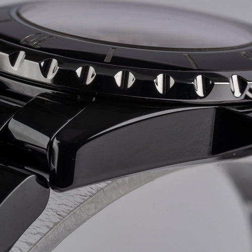 Chanel J12 - Montre H0682 en céramique noire 58 Facettes TOT-01990