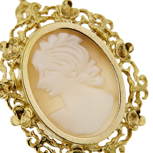 Pendentif Pendentif-broche camée ovale en or jaune 18 ct 58 Facettes 34668