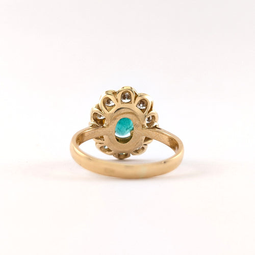 https://18carats.fr/wp-content/uploads/2026/06/37626-37808-Bague-marguerite-en-or-jaune-emeraude-et-diamants.jpg
