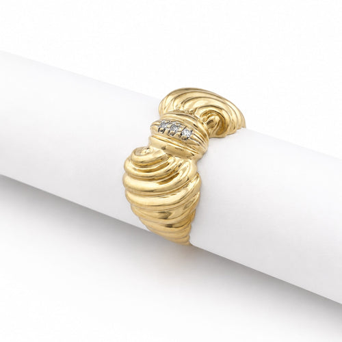 https://18carats.fr/wp-content/uploads/2026/05/36879-37560-Bague-noeud-en-or-jaune-et-diamants.jpg