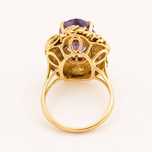 https://18carats.fr/wp-content/uploads/2026/04/35999-36796-Bague-en-or-jaune-et-amethyste.jpg