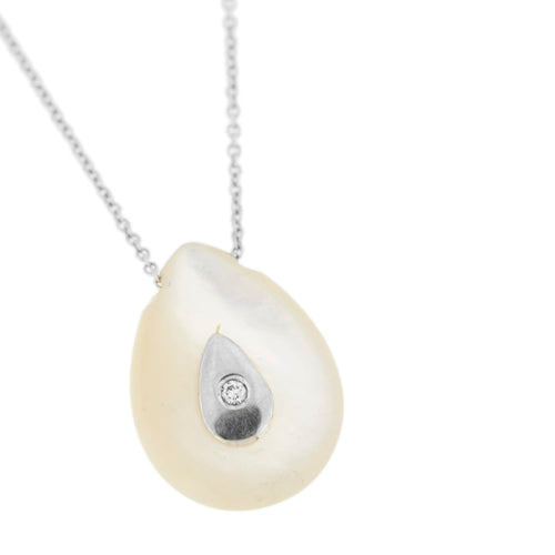 Collier Vieri - Collier avec pendentif en nacre et diamant en or blanc 18 ct 58 Facettes 22414