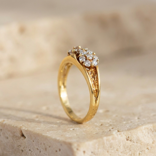 55 Bague fleur vintage en or jaune 585 et diamants 58 Facettes HJ062640