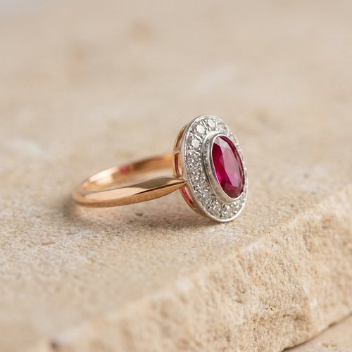 55.5 Bague entourage ancienne en or rose avec rubis et diamants taille ancienne 58 Facettes HJ062642