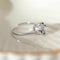 51 Bague vintage en or blanc avec saphirs et diamant 58 Facettes HJ062649