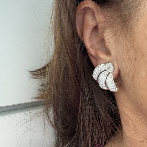 Boucles d'oreilles Boucles d’oreilles puces à diamants en or blanc 750 58 Facettes 12950