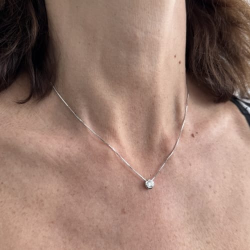 Collier Collier point lumineux avec diamant 0,50 ct en or blanc 18 ct 58 Facettes 22378