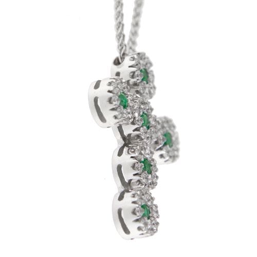 Collier Collier avec pendentif croix en or blanc 18 ct, diamants et émeraudes 58 Facettes 25439