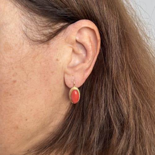 Boucles d'oreilles Boucles d’oreilles à monachella en or jaune 18 ct et corail 58 Facettes 36380