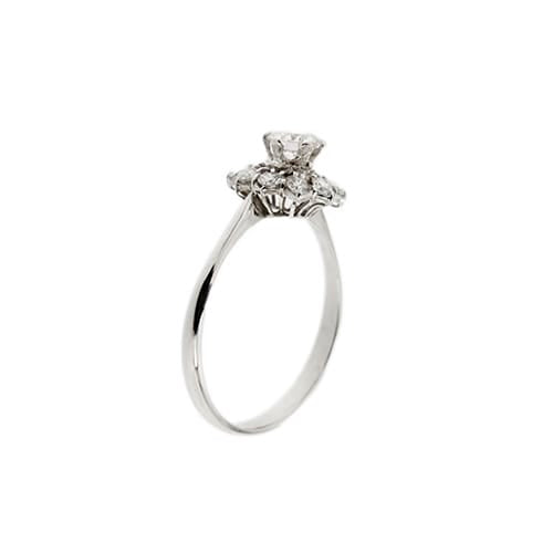 Bague Bague fleur - Bague en or blanc 18 carats et diamants 58 Facettes 32265