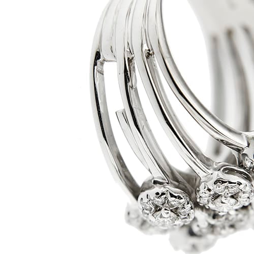 Bague Bague bouquet - Bague en or blanc 18 ct et diamants 58 Facettes 37546