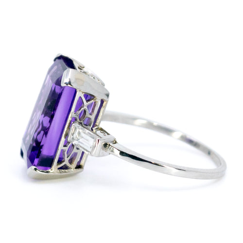 Bague 52.5 Bague cocktail Art déco en platine avec améthyste et diamants 58 Facettes 08680590B67741B99F4F0D06A2443A80