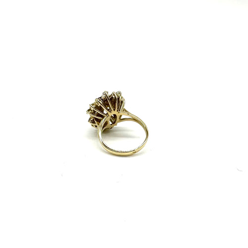 Bague 49 Bague en or jaune 750 avec rubis et diamants 58 Facettes Z15B51680