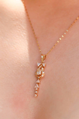 Pendentif Pendentif en or jaune 18 carats et diamants 58 Facettes 5605