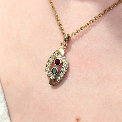 Pendentif Pendentif en or jaune avec diamants, rubis et émeraude 58 Facettes 31224