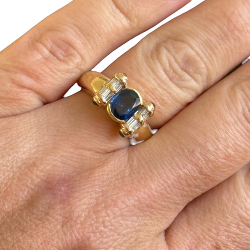 Bague 56 Bague saphir et diamants baguettes en or jaune 18 carats 58 Facettes 342