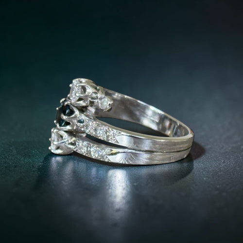 Bague 54 Bague saphir 0,42 carat et diamants en or blanc 18 carats 58 Facettes 267