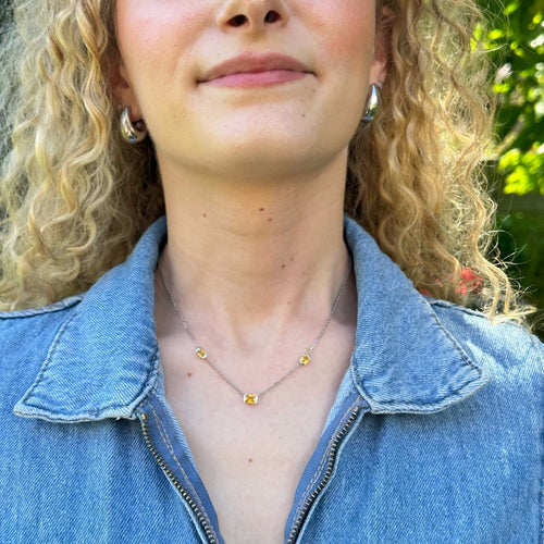 Collier Collier - Saphirs jaunes en or 18 carats 58 Facettes 205