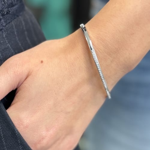 Bracelet Bracelet jonc en or blanc 18 ct et diamants 58 Facettes 35390