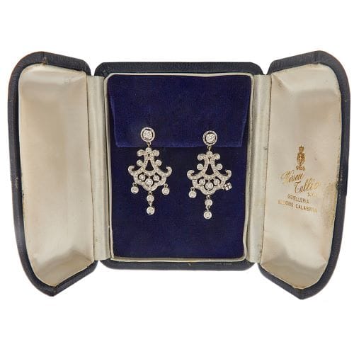Boucles d'oreilles Boucles d’oreilles pendantes chandelier en or blanc 18 ct et diamants 58 Facettes 33777O