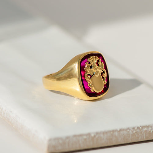 Bague 55.5 Bague chevalière vintage - Wappenring en or jaune 18 carats et rubis synthétique 58 Facettes