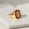 Bague 55.5 Bague chevalière vintage - Wappenring en or jaune 18 carats et rubis synthétique 58 Facettes