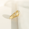 Bague 58 Bague vague vintage en or jaune 14 ct et diamants 58 Facettes