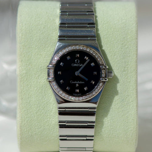 Montre Omega Constellation - Montre femme en acier inoxydable avec lunette diamantée 58 Facettes 1923
