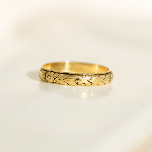 Bague 56 Bague Art nouveau en or jaune 14 carats (585) à gravure florale 58 Facettes