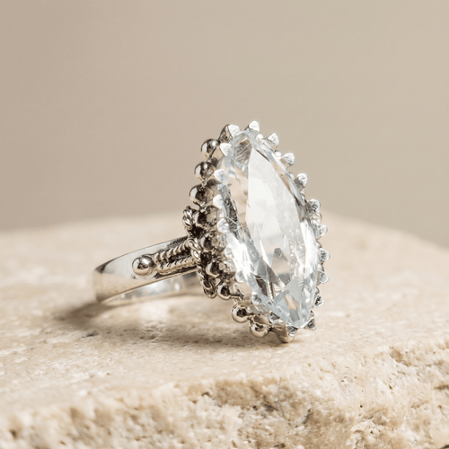 Bague 52.5 Bague antique en or blanc 18 carats avec aigue-marine 58 Facettes 2961