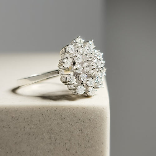 Bague 55 Bague en or blanc 14 carats avec diamants taille brillant 58 Facettes 2824
