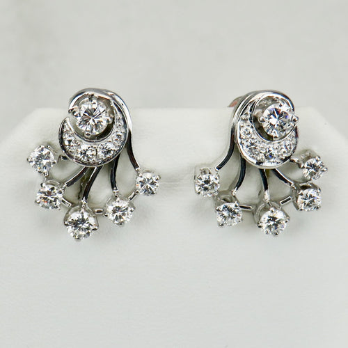 Boucles d'oreilles Boucles d’oreilles en or blanc 14 carats avec diamants 58 Facettes 2822