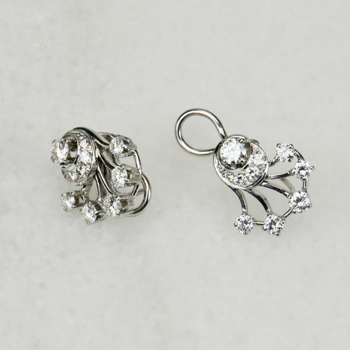 Boucles d'oreilles Boucles d’oreilles en or blanc 14 carats avec diamants 58 Facettes 2822