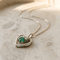 Collier Collier - Cœur en or 14 carats et diamants, émeraude 58 Facettes 2743