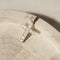 Pendentif Pendentif croix ancien en or blanc 14 carats et diamants 58 Facettes 2367