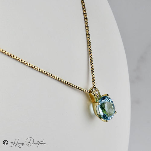 Pendentif Pendentif - 18 carats or jaune avec topaze et diamants 58 Facettes 2364