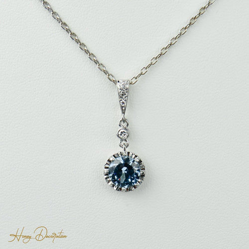 Collier Collier en or blanc 750 avec aquamarine et diamants 58 Facettes 2139