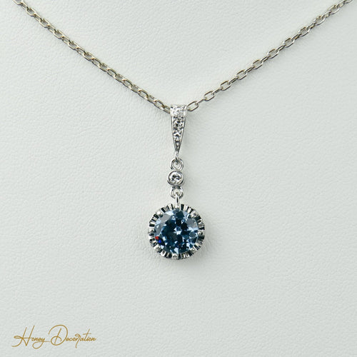 Collier Collier en or blanc 750 avec aquamarine et diamants 58 Facettes 2139