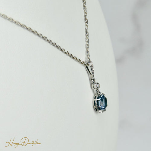 Collier Collier en or blanc 750 avec aquamarine et diamants 58 Facettes 2139