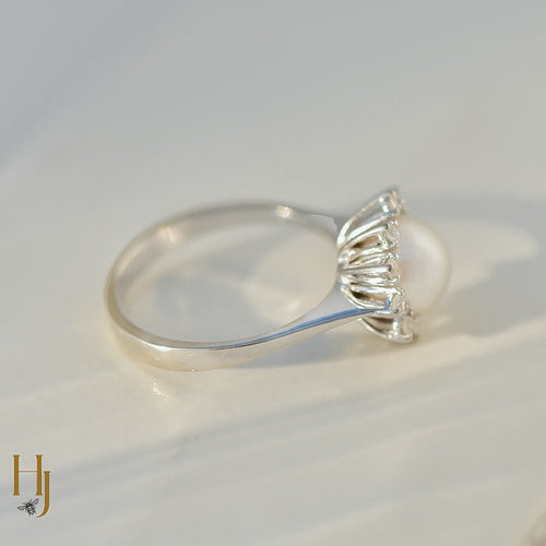 Bague 54 Bague vintage en or blanc 14 carats avec perle Mabe et diamants 58 Facettes