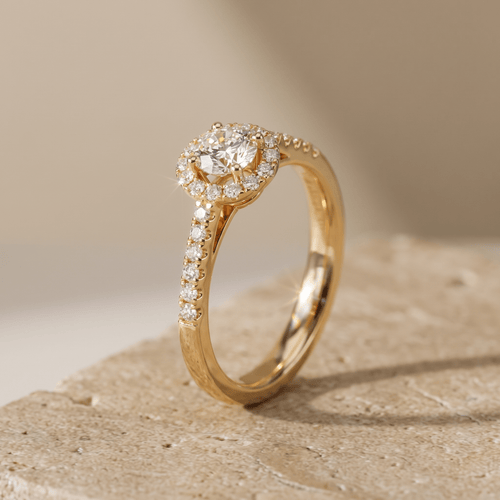 Bague 52.5 Halo - Bague en or jaune 18 carats et diamants 58 Facettes 2952