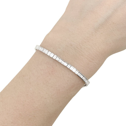Bracelet Bracelet ligne en or blanc 750 et diamants taille baguette 58 Facettes 34841